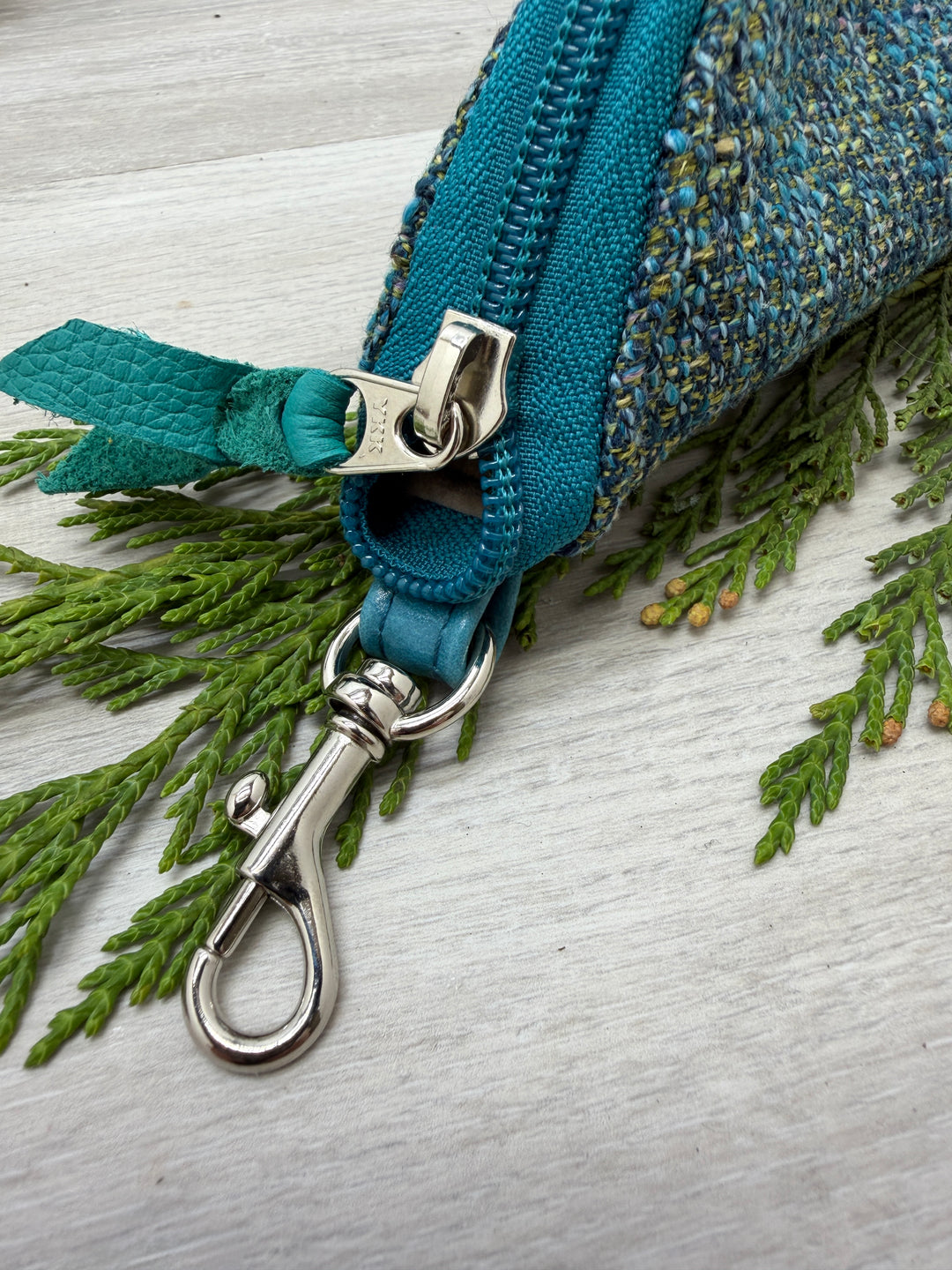 Cushioned Glasses Cases with ZIpper closure and Clip