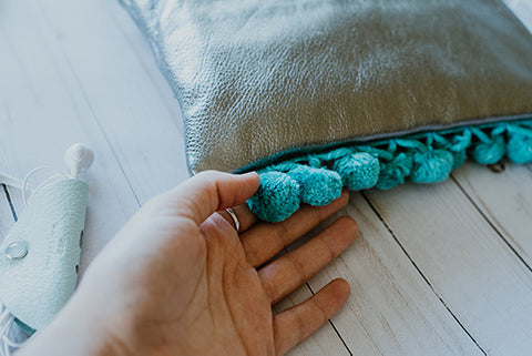 Pom Pom Fringe Crossbody bag