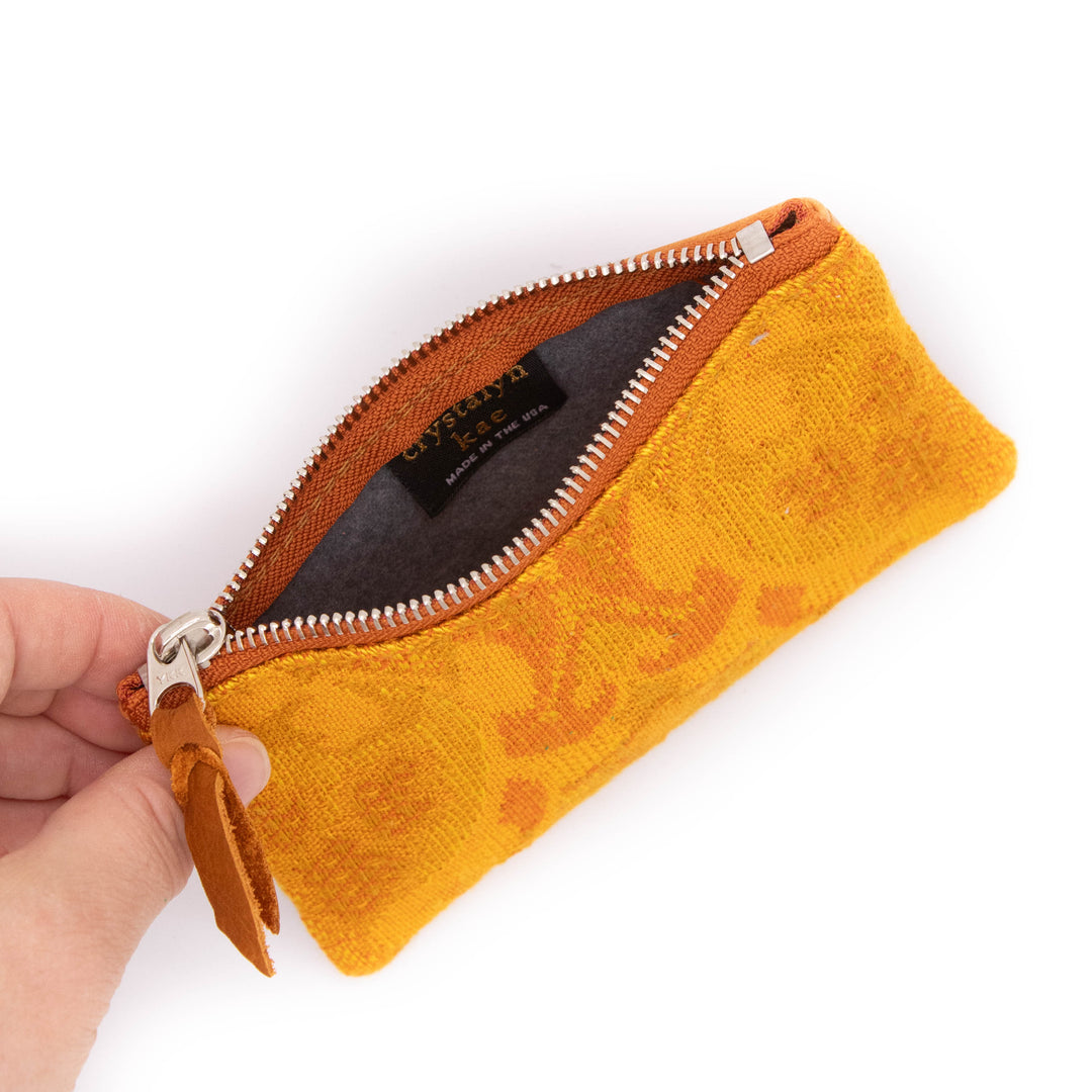 #color-egypt_air_orange_gold