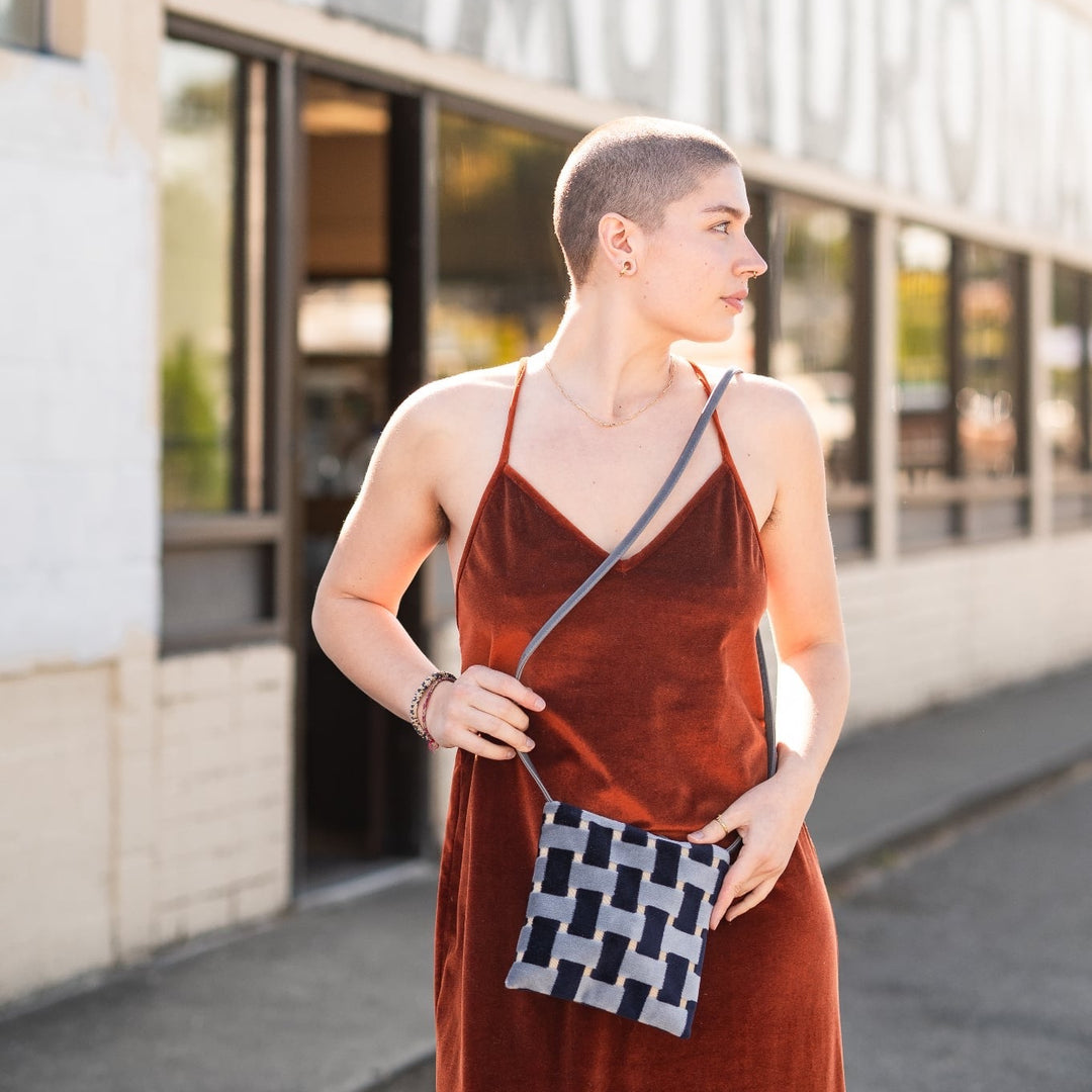 #color_navy-basketweave