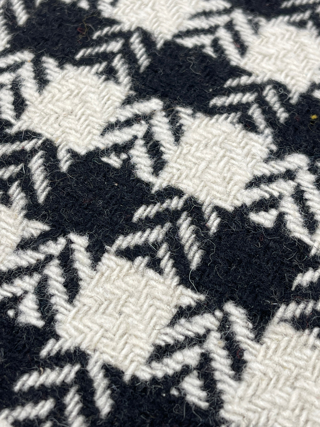 #color_gothic-houndstooth
