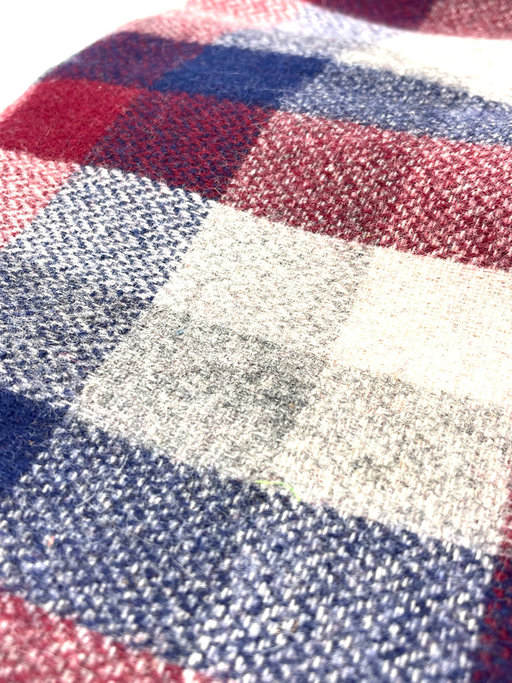 #color_dead-poets-plaid