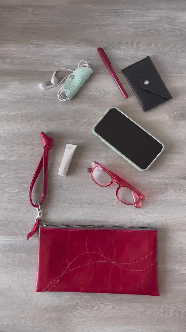 Limited edition Large Valet Pouch from Vintage Fabric#color_pink-panther