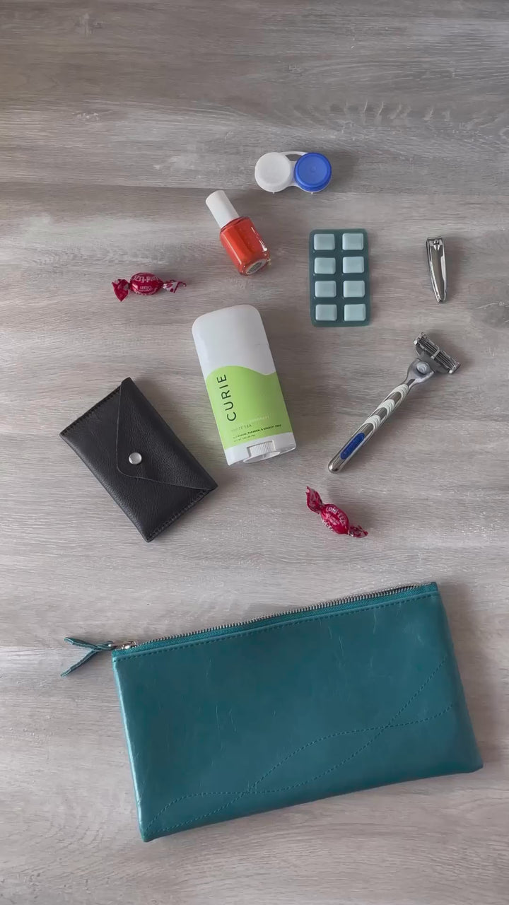 Limited edition Large Valet Pouch from Vintage Fabric#color_lucille-ball-floral